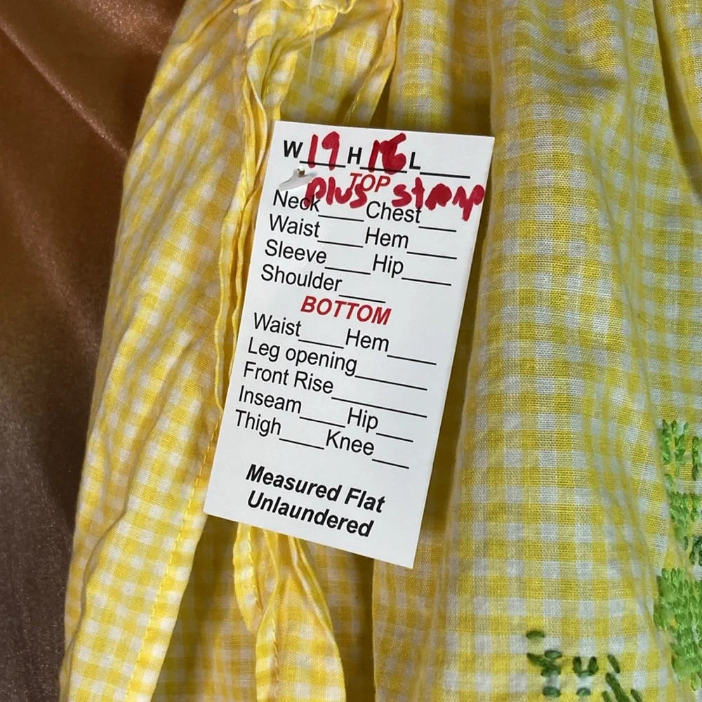 Vintage yellow gingham apron with cross stitch asian scene 19‎ x 16 plus straps